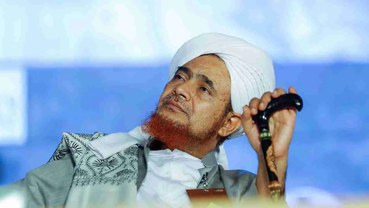 Habib Umar Bin Hafiz Hafal Biography